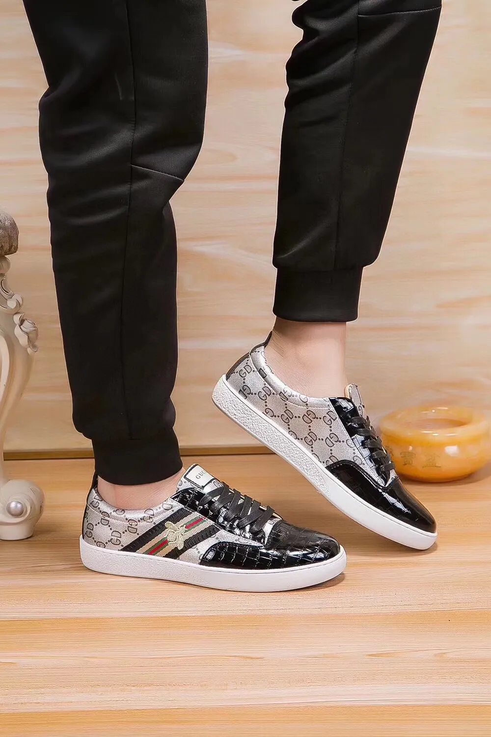 P380 (new style), [GUCCI] Gucci official new men's fashion casual shoes🇨🇳Official website original 1:1 mold opening💯Original quality, fine workmanship🌴High-end atmosphere, casual and fashionable🍒The upper is made of imported Italian cowhide☘Luxurious sheepskin lining🍓Rubber wear-resistant and non-slip outsole, super comfortable to wear, versatile style, worth owning🍉Standard code 38-45